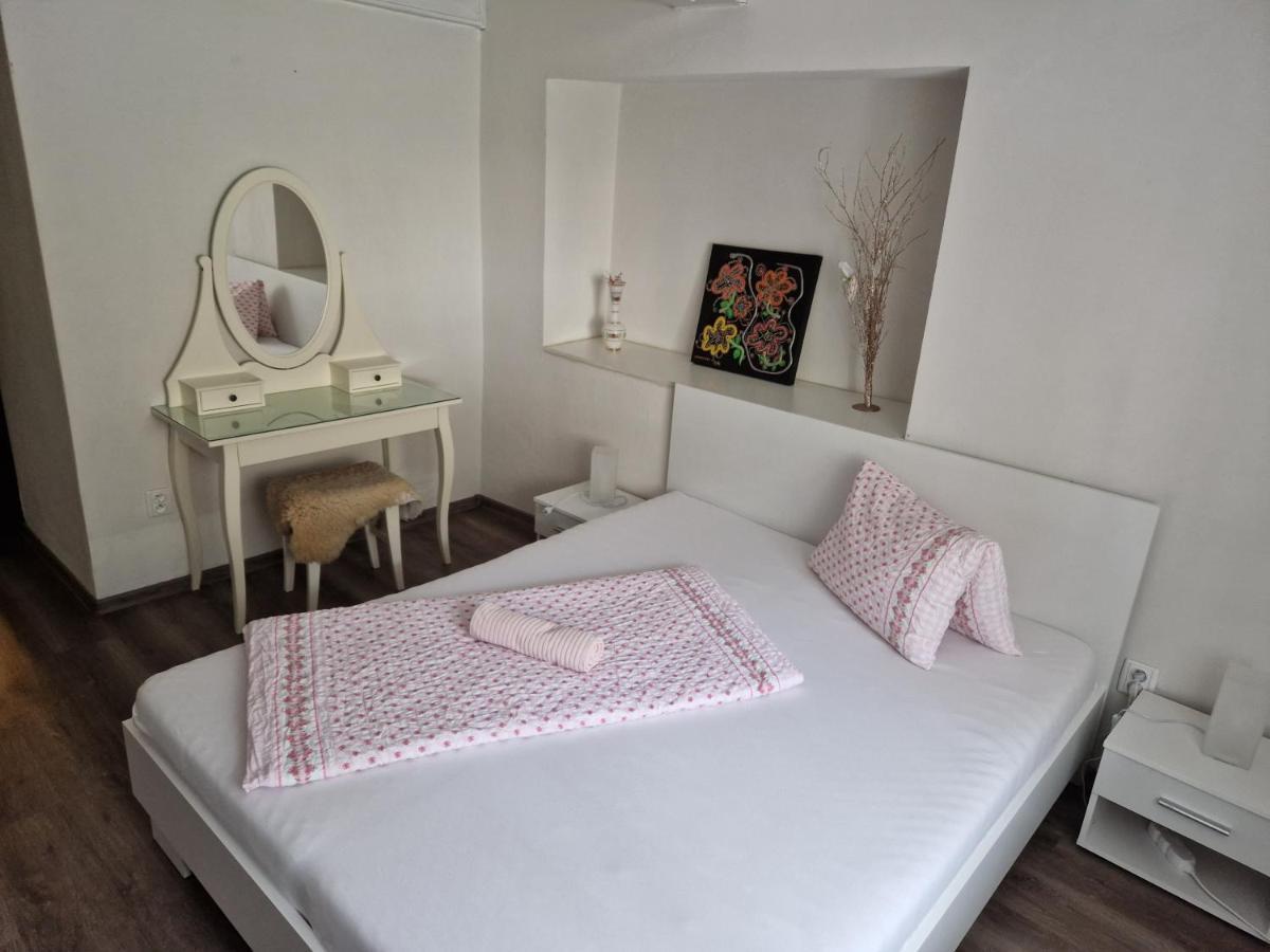 Apartmany St. Maria Старе Гори Екстер'єр фото